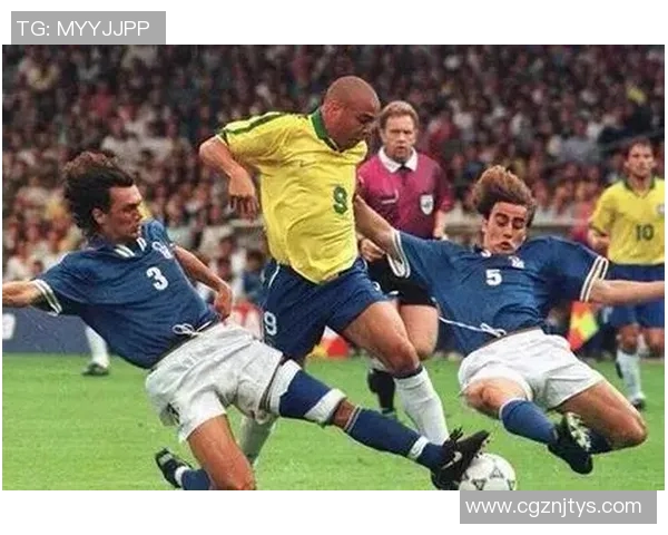 西班牙足球传奇小白以智慧与艺术足球赢得无数球迷的崇敬 西班牙足球传奇小白以智慧与艺术足球赢得无数球迷的崇敬